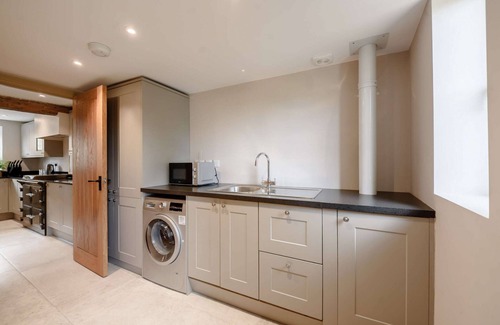 Broadwell Cottage | Four bedroom holiday cottage in the Cotswolds - Millham Cottages