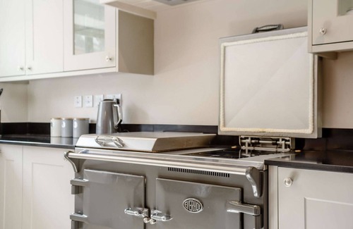 Broadwell Cottage | Four bedroom holiday cottage in the Cotswolds - Millham Cottages