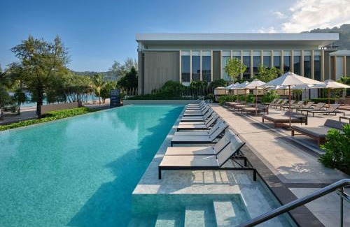 Patong Hotel | Four Points by Sheraton Phuket Patong Beach Resort