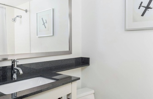 Schiller Park Hotel | Four Points by Sheraton Chicago O'Hare Airport