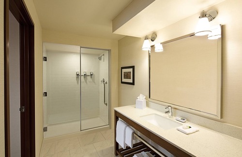 Lower Queen Anne Hotel | Four Points by Sheraton Downtown Seattle Center