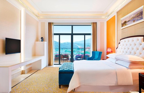 Yuancheng District Hotel | Four Points By Sheraton Heyuan Resort