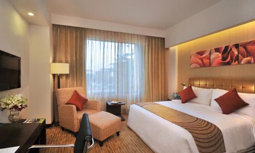 Clover Park Hotel | Four Points by Sheraton Hotel and Serviced Apartments Pune