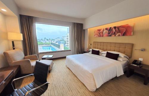 Clover Park Hotel | Four Points by Sheraton Hotel and Serviced Apartments Pune