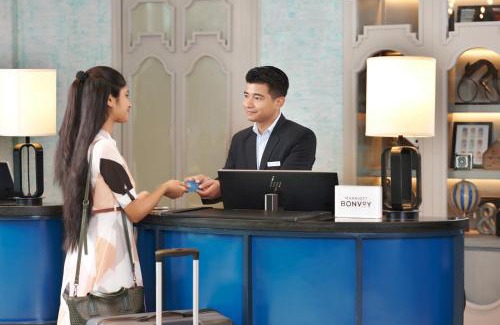 Kakkanad Hotel | Four Points by Sheraton Kochi Infopark