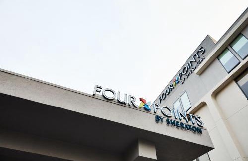 Westchester Hotel | Four Points by Sheraton Chicago Westchester/Oak Brook