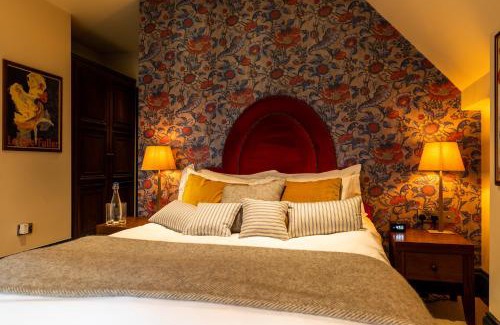 Barbican Hotel | Fox and Anchor