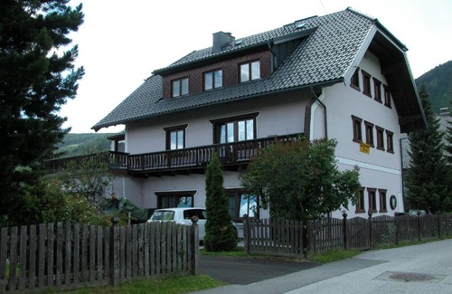 Mauterndorf Bed & Breakfast | Frühstückspension Laßhofer