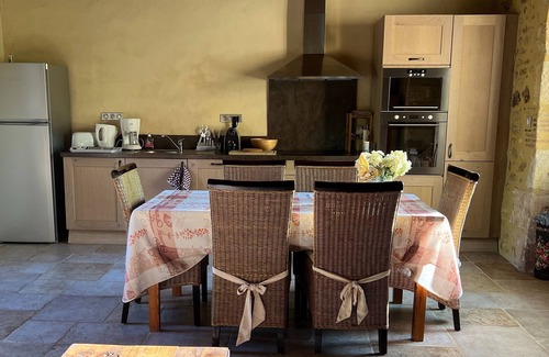 Rouffignac-Saint-Cernin-de-Reilhac House | Le Lapin sur le Toit - Beautifully restored 18th-century barn, private heated swimming pool