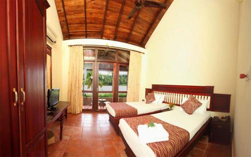 Paravur Resort | Fragrant Nature Backwater Resort & Ayurveda Spa Kollam