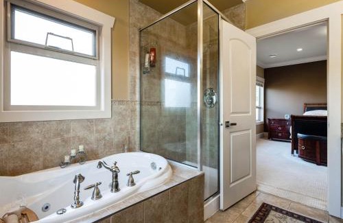 Steveston House | Francis Home Hotel 福来顺家庭宾馆