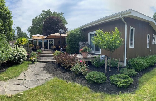 Hamburg House | Frank Lloyd Wright Inspired House