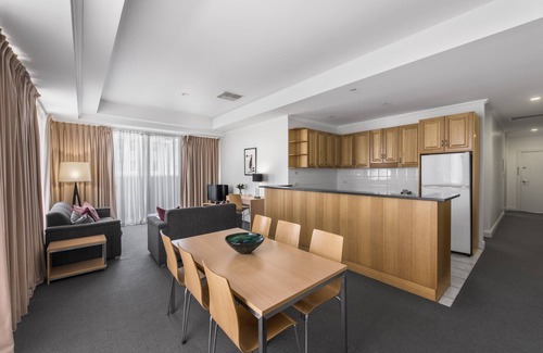 Adelaide Central Business District Apartment | Franklin Apartments