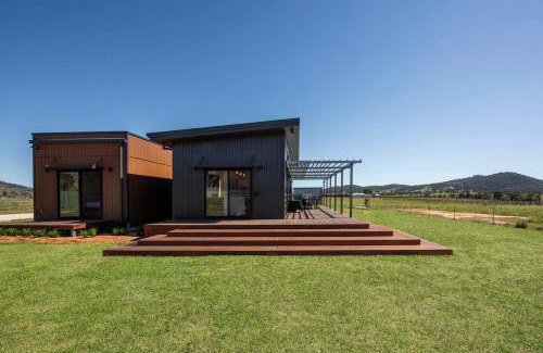 Erudgere House | Frantoio Cottage - Serene Horizons, Stylish Comforts