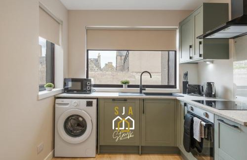 Sandhaven Bed & Breakfast | Fraserburgh Residence - SJA Stays - Modern 3 Bed Apartment