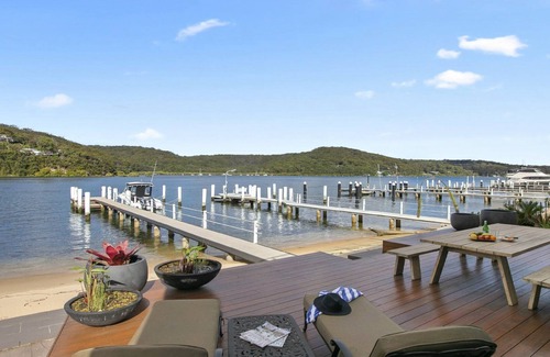 Booker Bay Apartment | Free Night Stay this Winter * Pool/spa/sauna