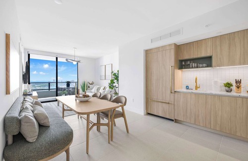 Overtown Condo | FREE Parking & Bay Views | Spacious Condo