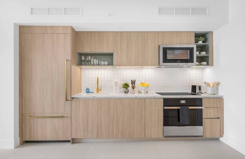 Overtown Condo | FREE Parking & Bay Views | Spacious Condo