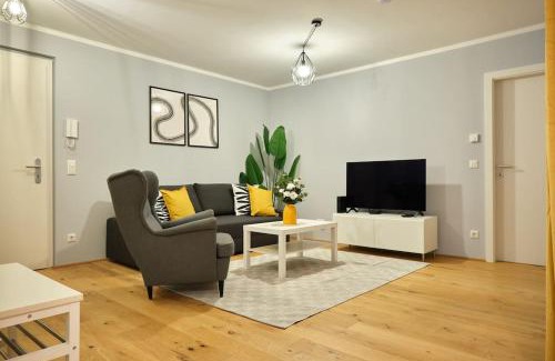 Meidling Apartment | Free Parking I Balcony I 5 min to Train Station