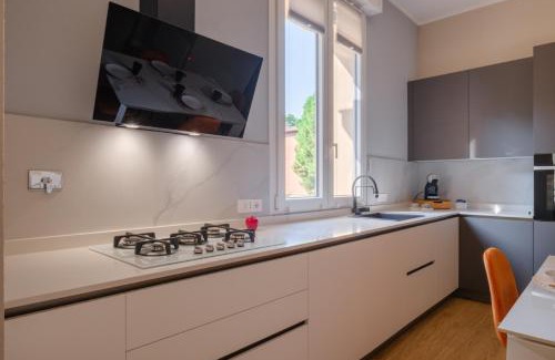 San Donato-San Vitale Apartment | Free Parking In Centro - Suite Home San Vitale