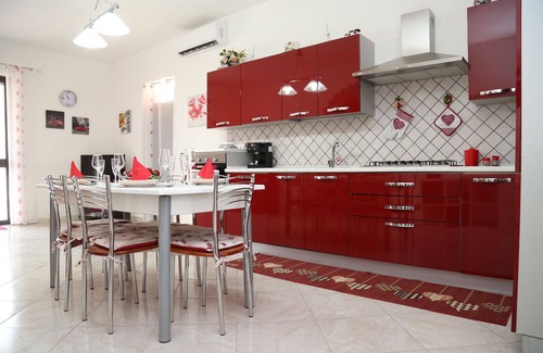 Agrigento Villa | FREE WI-FI. ELEGANT INDEPENDENT VILLA WITH PRIVATE POOL SURROUNDED BY GREEN
