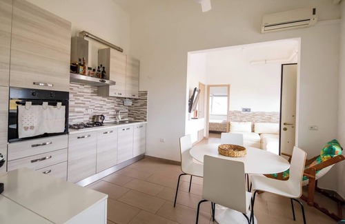 Cropani Marina House | (Free WiFi, Netflix, A/C) Beautiful beach house with garden, pine forest view