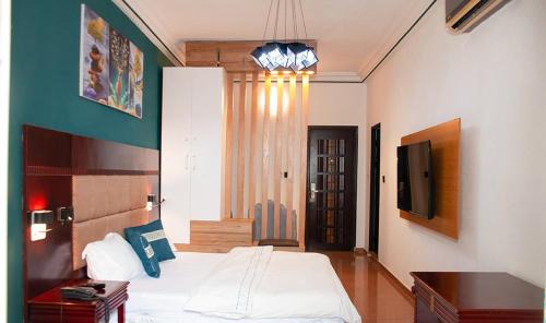 Porto-Novo Hotel | Freedom Palace Hôtel P/N