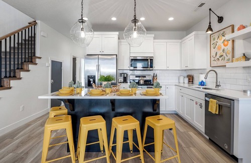 Washington Fields House | Freedom Village 549|Smart TV, Private Balcony, Resort Amenities and more!