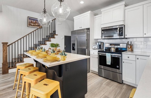 Washington Fields House | Freedom Village 549|Smart TV, Private Balcony, Resort Amenities and more!