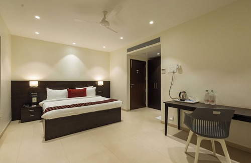 Nashik Hotel | Freesia Residency by Express Inn