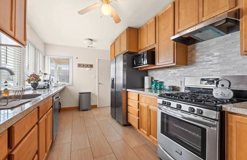 Centerville House | Fremont Favorite l Sleeps 13 Big Entertainment RM