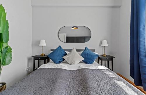 Neubau Apartment | French Balcony - 55m2 - Next to Mariahilferstraße