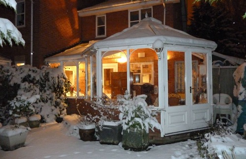 Croxley Green House | friendly and peaceful