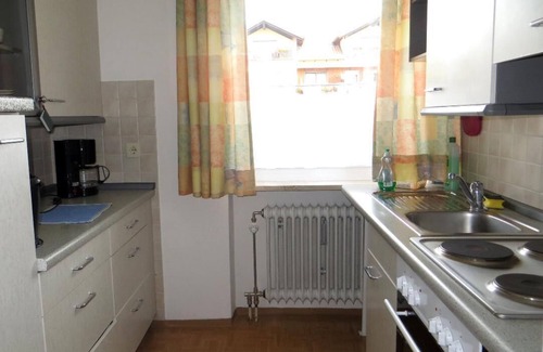 Bad Fuessing Apartment | Friendly furnished luxury vacation apartment with box-spring bed and garden access