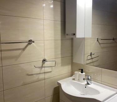 Risan Apartment | Friends-3