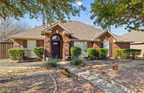 Frisco House | Frisco Escape Oasis Home w/Spa