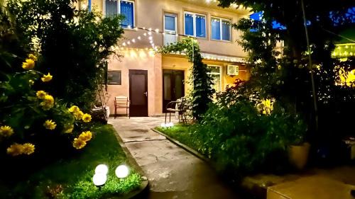 Tashkent House | FRОDО - Cozy as a home for 4-6 persons