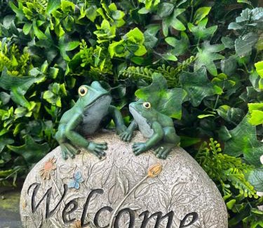 Ludwel House | Frog Cottage, Ludlow - a charming townhouse for 4