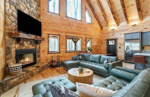 Logan Cabin | Frog Hill | Brand New Log Cabin