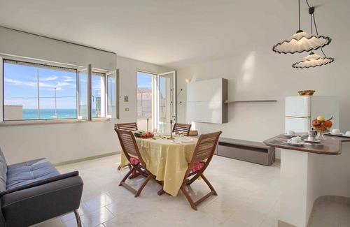 Torre Mozza House | Front Beach Torre Mozza