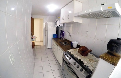 Muquicaba Apartment | Front building w/a beach in Guarapari: All furnished/Inter. wifi + cable TV