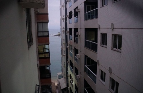 Muquicaba Apartment | Front building w/a beach in Guarapari: All furnished/Inter. wifi + cable TV