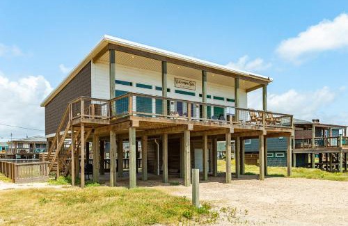 Surfside Beach House | Front Row Water Views Galore & Chic Coastal Decor