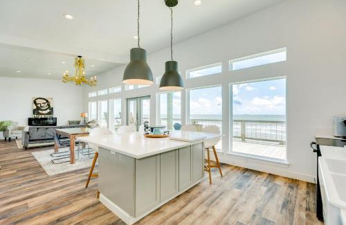Surfside Beach House | Front Row Water Views Galore & Chic Coastal Decor
