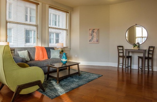 Central Business District Apartment | Frontdesk I Hibernia Tower Apts Downtown New Orleans