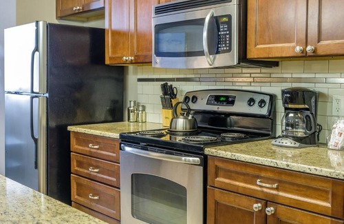 Central Business District Apartment | Frontdesk I Hibernia Tower Apts Downtown New Orleans