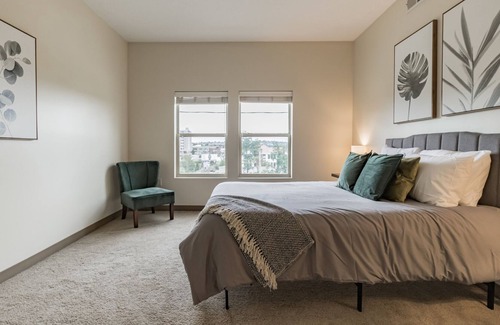 Oakland Apartment | FRONTDESK Portal Place Apts Oakland Pittsburgh