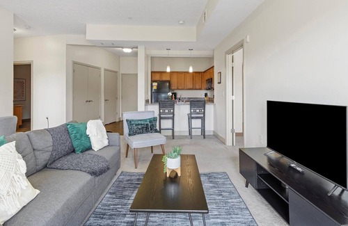 Oakland Apartment | FRONTDESK Portal Place Apts Oakland Pittsburgh