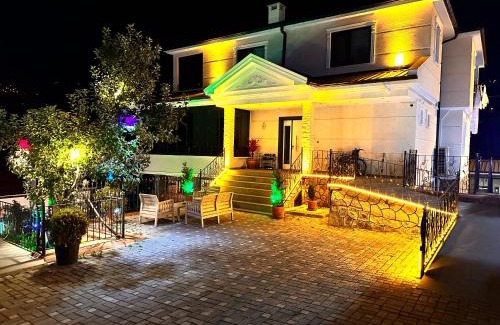 Macka Villa | Fuays Villa Premium