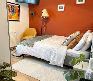 Munster Apartment | Fulham one bedroom flat